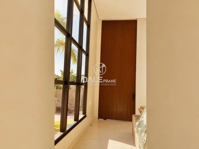 Casa com 1500m² 4 quartos e 6 banheiros, à venda, no bairro Setor Habitacional Arniqueira (Águas Claras) em Brasília