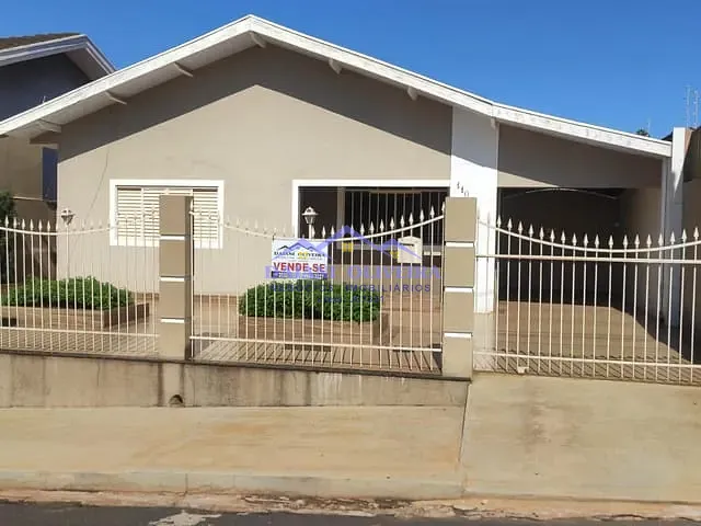 Casa com 200m² 3 quartos e 2 banheiros, à venda ou para alugar, no bairro MORADA DO SOL em Cambará