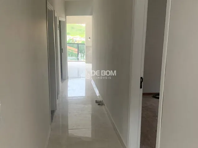 Casa com 255m² 3 quartos e 3 banheiros, à venda, no bairro Loteamento Residencial Tiradentes em Poços de Caldas