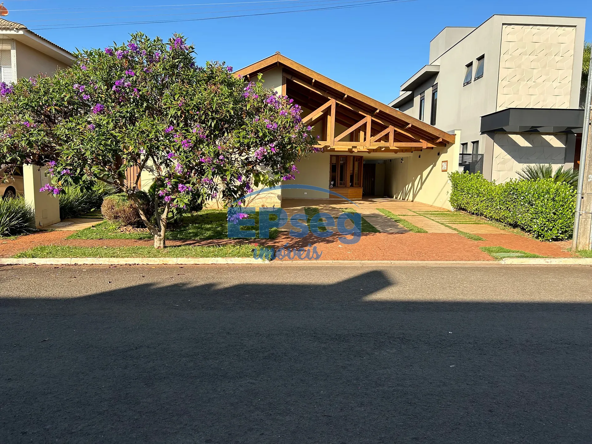 Casa, 3 quartos, 302 m² - Foto 2