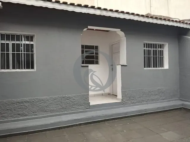 Casa à venda ou para alugar, no bairro Vila Gomes Cardim em São Paulo