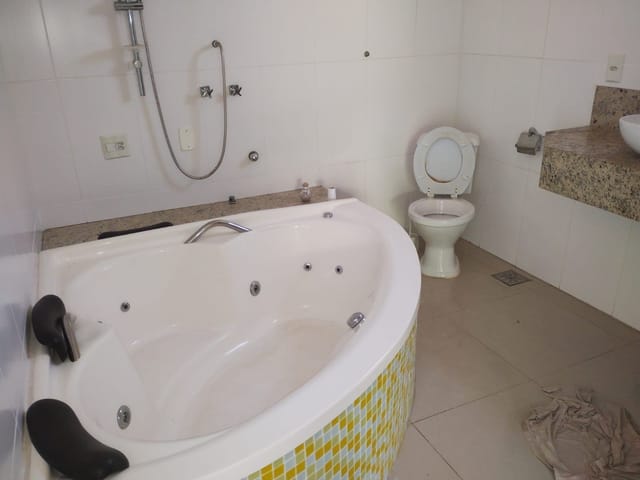 Casa 4 quartos e 4 banheiros, à venda, no bairro Tribobó em São Gonçalo