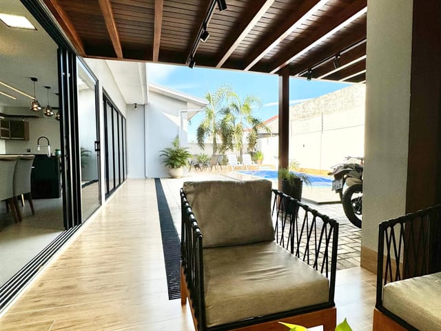 Casa com 496m² 4 quartos e 3 banheiros, à venda, no bairro Flor do cerrado em Nova Mutum