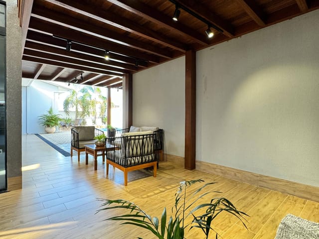 Casa com 496m² 4 quartos e 3 banheiros, à venda, no bairro Flor do cerrado em Nova Mutum