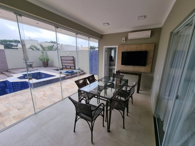 Casa com 400m² 3 quartos e 5 banheiros, para alugar, no bairro Jardim Adhemar de Barros em Campinas