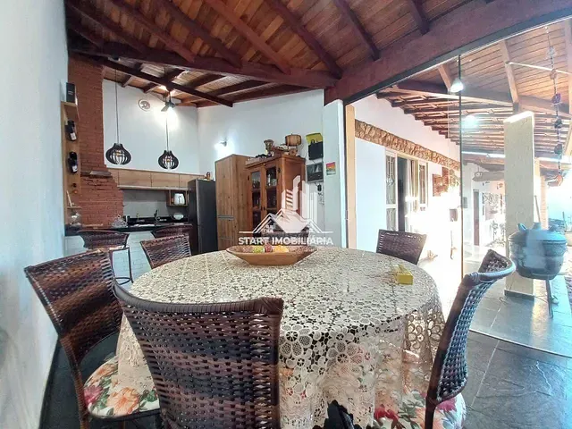 Casa com 324m² 3 quartos e 4 banheiros, à venda, no bairro Jardim das Palmeiras em Pederneiras