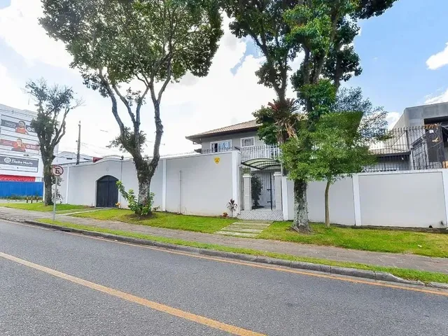Prédio com 416m², à venda, no bairro Água Verde em Curitiba