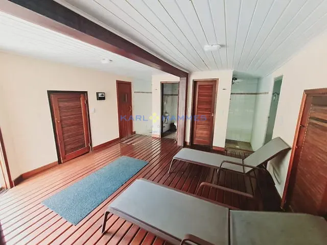 Casa 4 quartos e 2 banheiros, à venda, no bairro Itaipava em Petrópolis