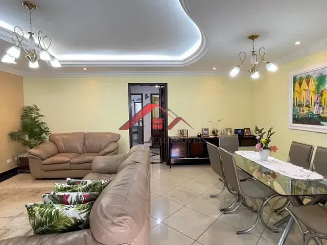 Casa com 240m² 2 quartos e 3 banheiros, à venda ou para alugar, no bairro Vila Alice em Santo André