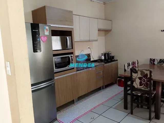 Casa com 300m² 3 quartos e 3 banheiros, à venda, no bairro COHAB A em Gravataí
