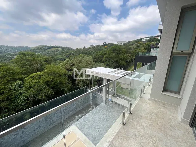 Casa 4 quartos e 6 banheiros, à venda, no bairro Alphaville em Santana de Parnaíba