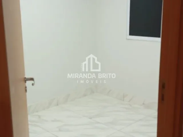 Casa 2 quartos e 1 banheiro, à venda, no bairro Jardim Belo Horizonte em Aparecida de Goiânia