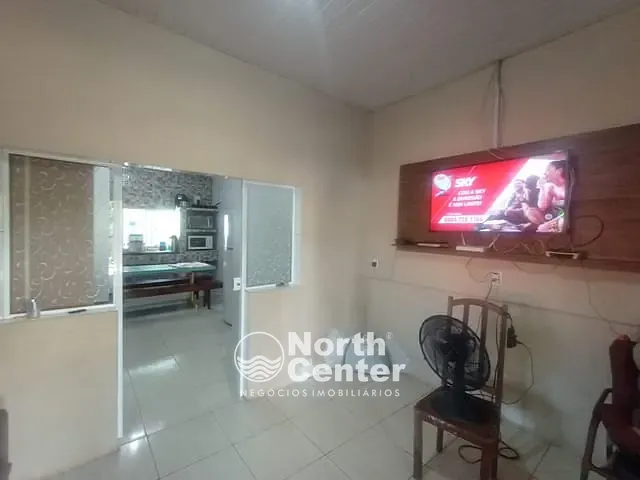 Casa com 228m² 4 quartos e 2 banheiros, à venda, no bairro Costeira em Balneário Barra do Sul