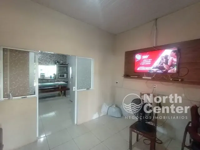 Casa com 228m² 4 quartos e 2 banheiros, à venda, no bairro Costeira em Balneário Barra do Sul