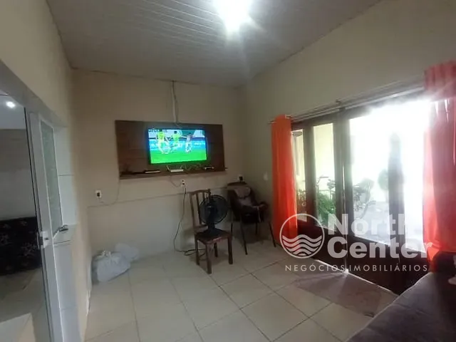 Casa com 228m² 4 quartos e 2 banheiros, à venda, no bairro Costeira em Balneário Barra do Sul