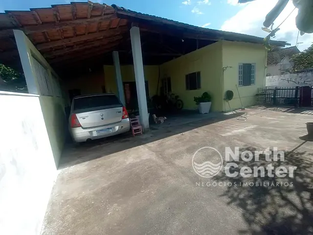 Casa com 228m² 4 quartos e 2 banheiros, à venda, no bairro Costeira em Balneário Barra do Sul
