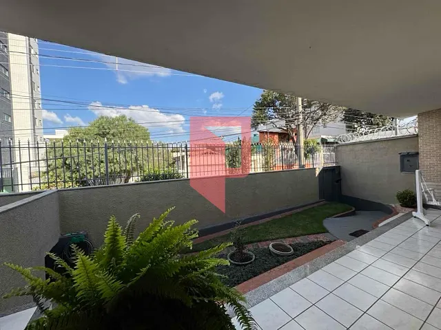 Casa com 405m² 3 quartos e 2 banheiros, à venda, no bairro Caiçaras em Belo Horizonte