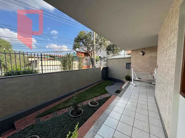 Casa com 405m² 3 quartos e 2 banheiros, à venda, no bairro Caiçaras em Belo Horizonte