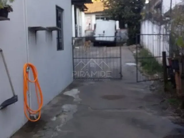 Casa com 400m² 2 quartos e 1 banheiro, à venda, no bairro Country Club em Poços de Caldas