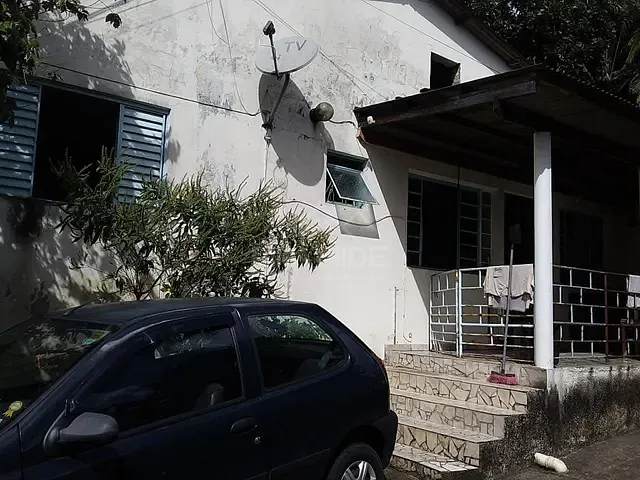 Casa com 400m² 2 quartos e 1 banheiro, à venda, no bairro Country Club em Poços de Caldas