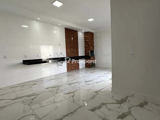 Casa com 200m² 3 quartos e 2 banheiros, à venda, no bairro Residencial Jardim Itália I e II Etapa em Anápolis