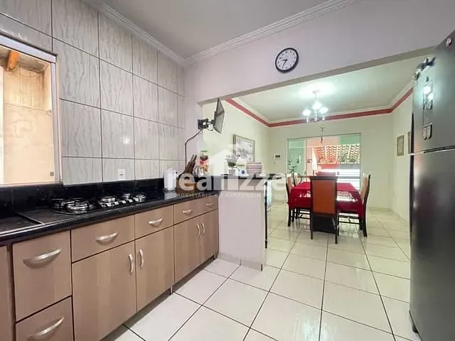 Casa com 247m² 3 quartos e 1 banheiro, à venda, no bairro Jardim Isaura em Itapira