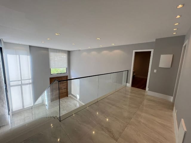Casa com 500m² 4 quartos e 1 banheiro, à venda, no bairro Campo Grande em Rio de Janeiro