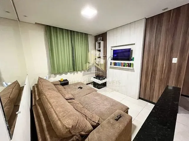 Casa com 125m² 3 quartos e 2 banheiros, à venda, no bairro Parque Xangri-La em Contagem