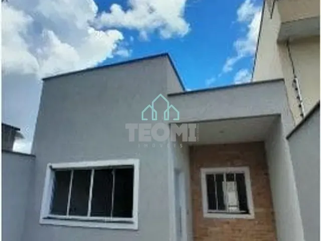 Casa com 138m² 2 quartos e 2 banheiros, à venda, no bairro Residencial Estoril em Taubaté