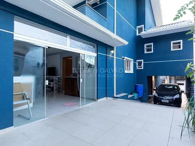 Casa com 186m² 3 quartos e 4 banheiros, à venda, no bairro Cachoeira em Curitiba