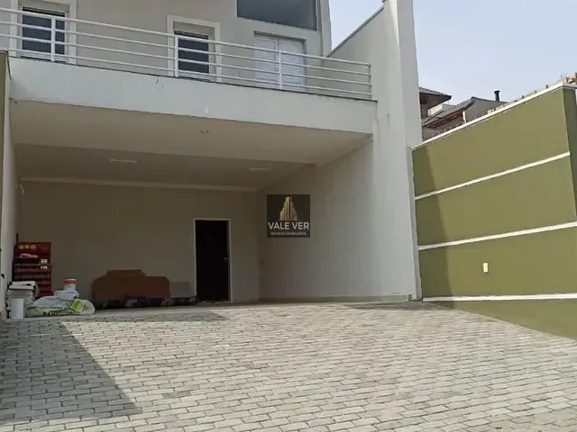 Casa com 750m² 4 quartos e 5 banheiros, à venda ou para alugar, no bairro Condomínio Residencial Jaguary em São José dos Campos
