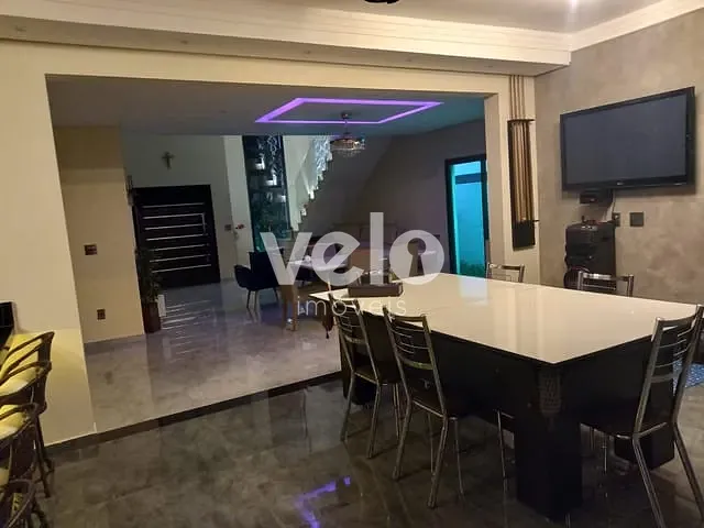 Casa com 308m² 3 quartos e 3 banheiros, à venda, no bairro Loteamento Residencial Parque das Araucárias em Taubaté