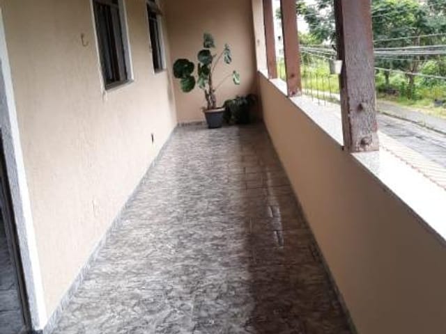 Casa com 756m² 3 quartos e 2 banheiros, à venda, no bairro Carlos Chagas em Juiz de Fora