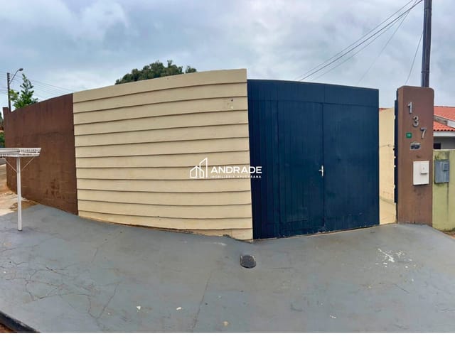 Casa com 140m² 2 quartos e 1 banheiro, à venda, no bairro Residencial Interlagos em Apucarana