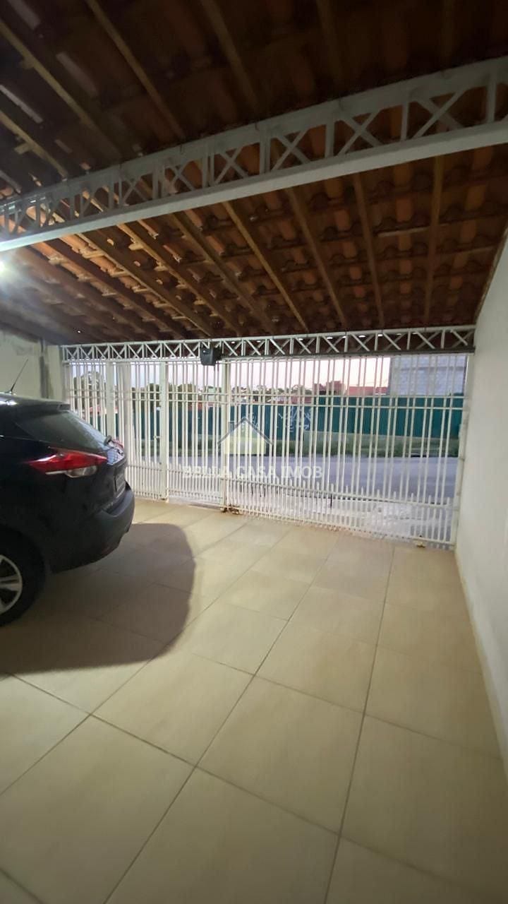 Casa à venda com 3 quartos, 103m² - Foto 1