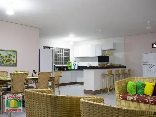 Casa com 360m² 7 quartos e 7 banheiros, à venda, no bairro Jardim Santa Barbara em Pirenópolis