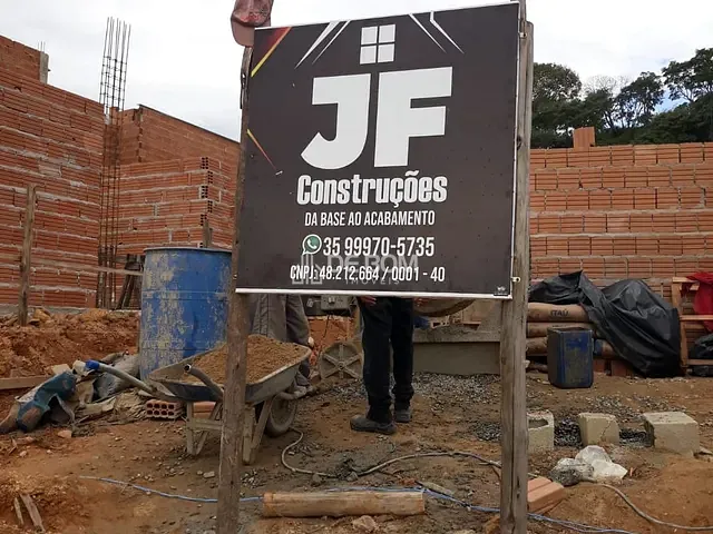 Casa com 117m² 3 quartos e 2 banheiros, à venda, no bairro jardim bandeirantes em Poços de Caldas