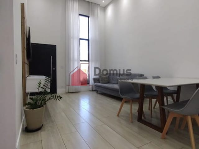 Casa com 199m² 2 quartos e 3 banheiros, à venda, no bairro Vila Prado em Pindamonhangaba