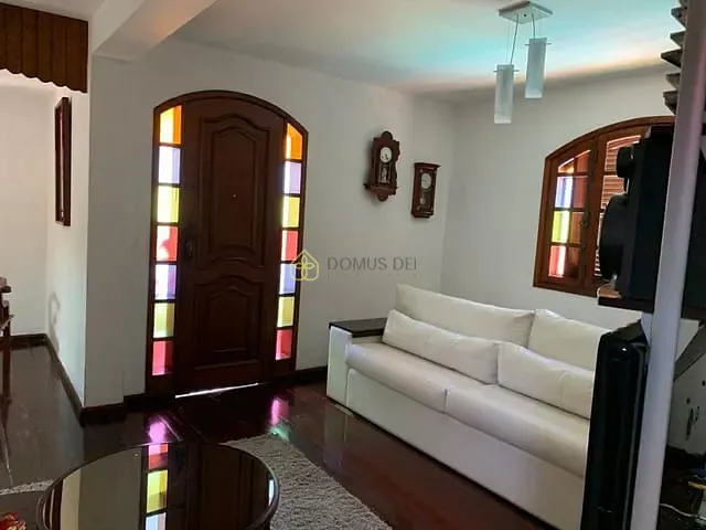 Casa 4 quartos e 3 banheiros, à venda, no bairro Santa Rosa em Barra Mansa