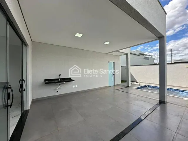 Casa com 304m² 3 quartos e 3 banheiros, à venda, no bairro Jardim Recanto das Águas em Nova Odessa