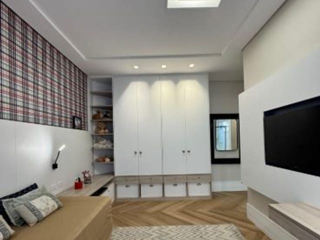 Casa com 450m² 3 quartos e 3 banheiros, à venda, no bairro Jardim do Golfe em São José dos Campos