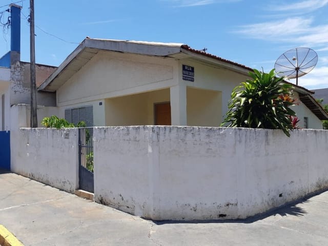 Casa com 238m² 2 quartos e 1 banheiro, à venda, no bairro Vila Xavier em Birigui