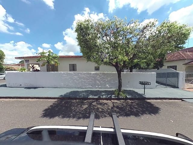 Casa com 238m² 2 quartos e 1 banheiro, à venda, no bairro Vila Xavier em Birigui