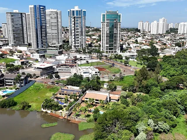 Casa com 2598m² 4 quartos e 5 banheiros, à venda, no bairro Colonial em Londrina