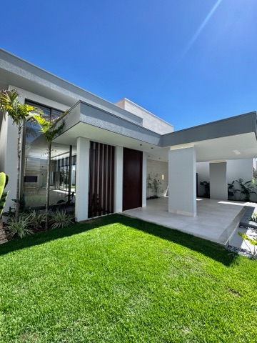 Casa 3 quartos e 4 banheiros, à venda, no bairro Parque dos Ingás em Nova Mutum