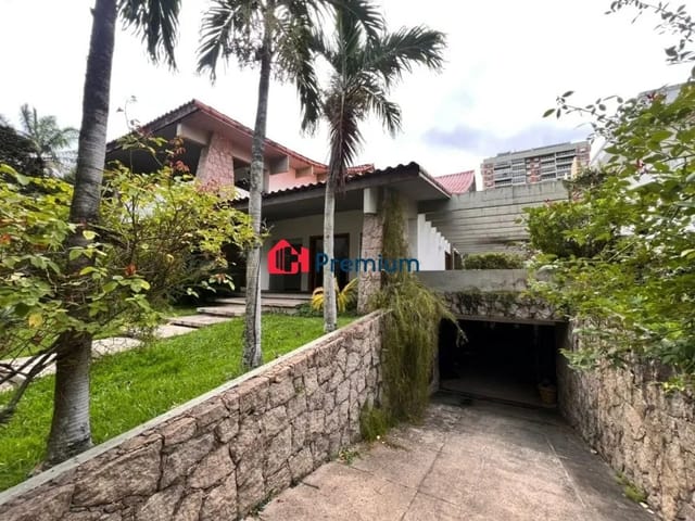 Casa 5 quartos e 8 banheiros, à venda, no bairro Barra da Tijuca em Rio de Janeiro