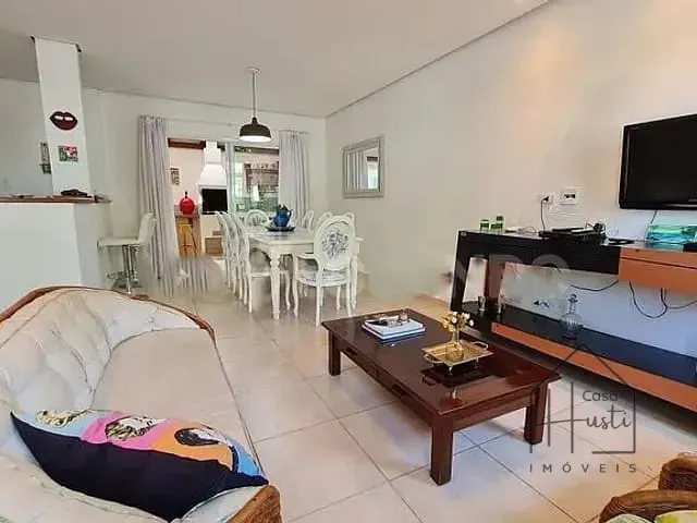 Casa 3 quartos e 3 banheiros, à venda ou para alugar, no bairro Maresias em São Sebastião