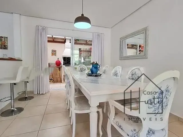 Casa 3 quartos e 3 banheiros, à venda ou para alugar, no bairro Maresias em São Sebastião