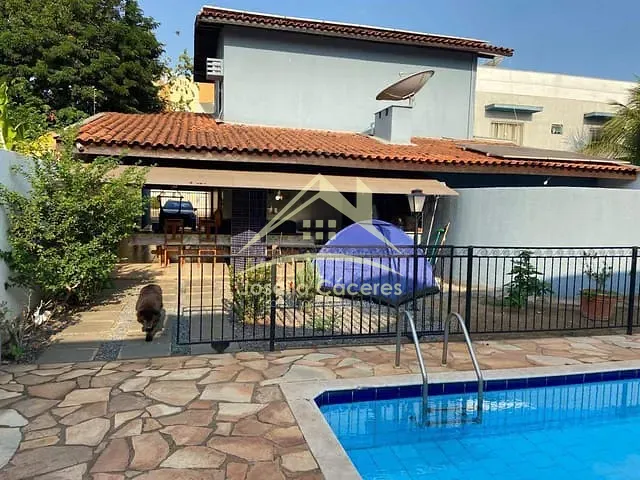 Sobrado com 360m² 3 quartos e 4 banheiros, à venda, no bairro Jardim Shangri-Lá em Cuiabá