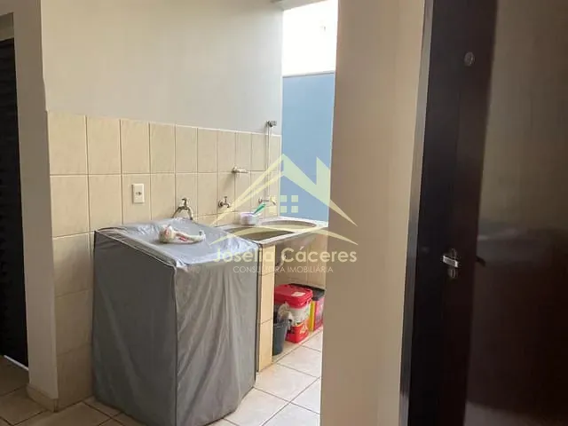 Sobrado com 360m² 3 quartos e 4 banheiros, à venda, no bairro Jardim Shangri-Lá em Cuiabá
